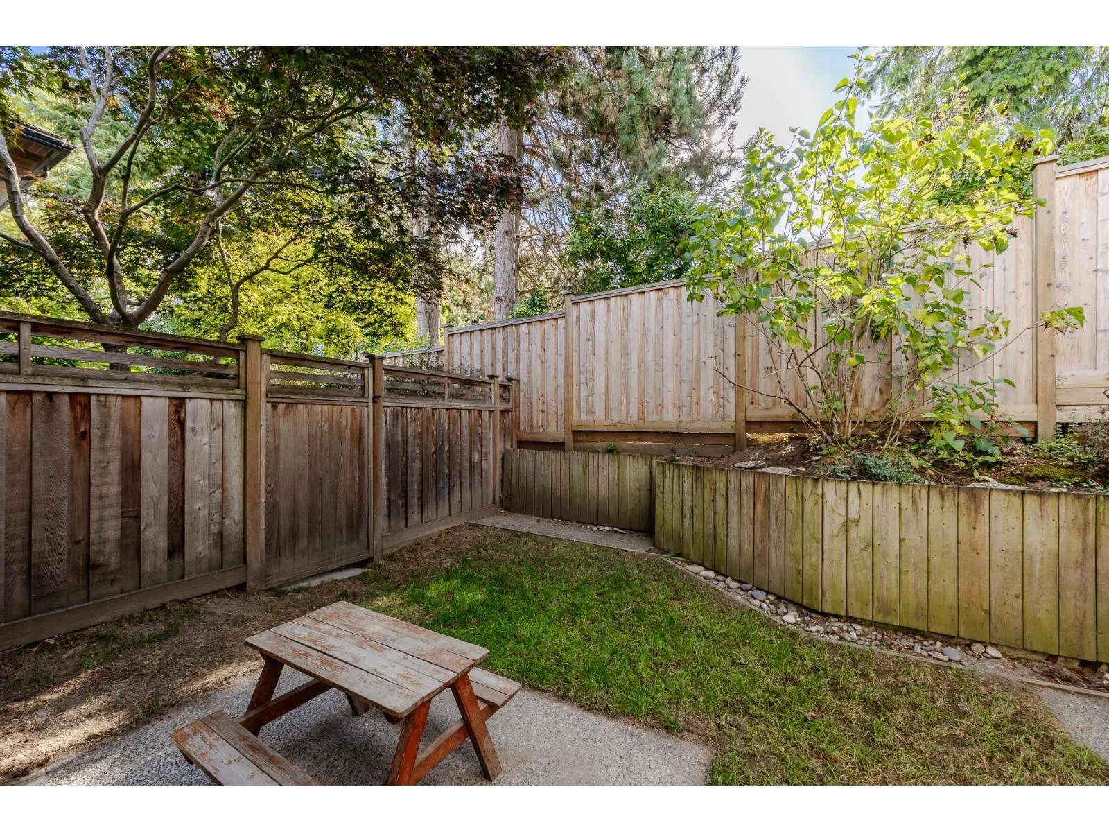 15 1828 LILAC DRIVE