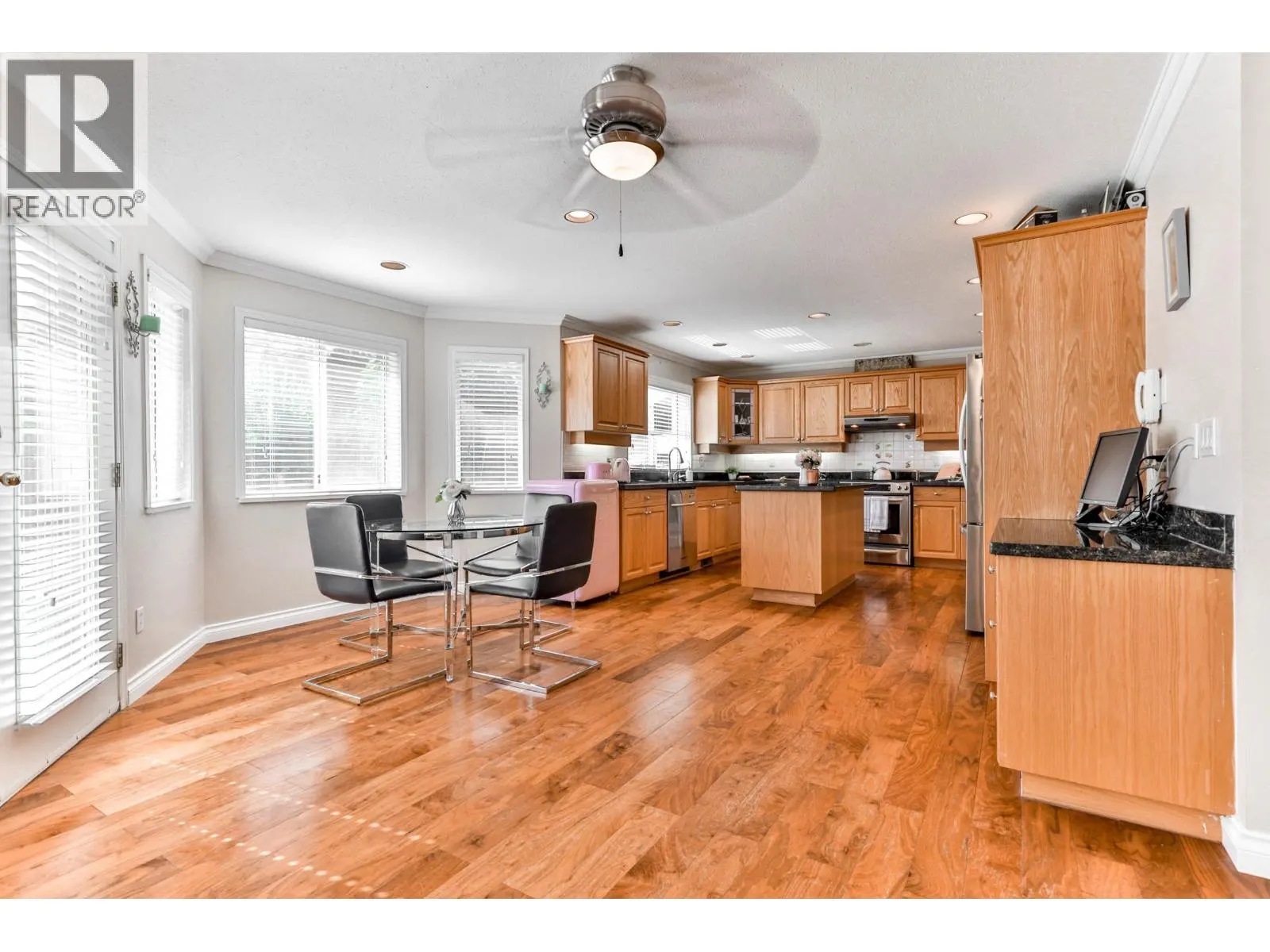 1831 WALNUT CRESCENT