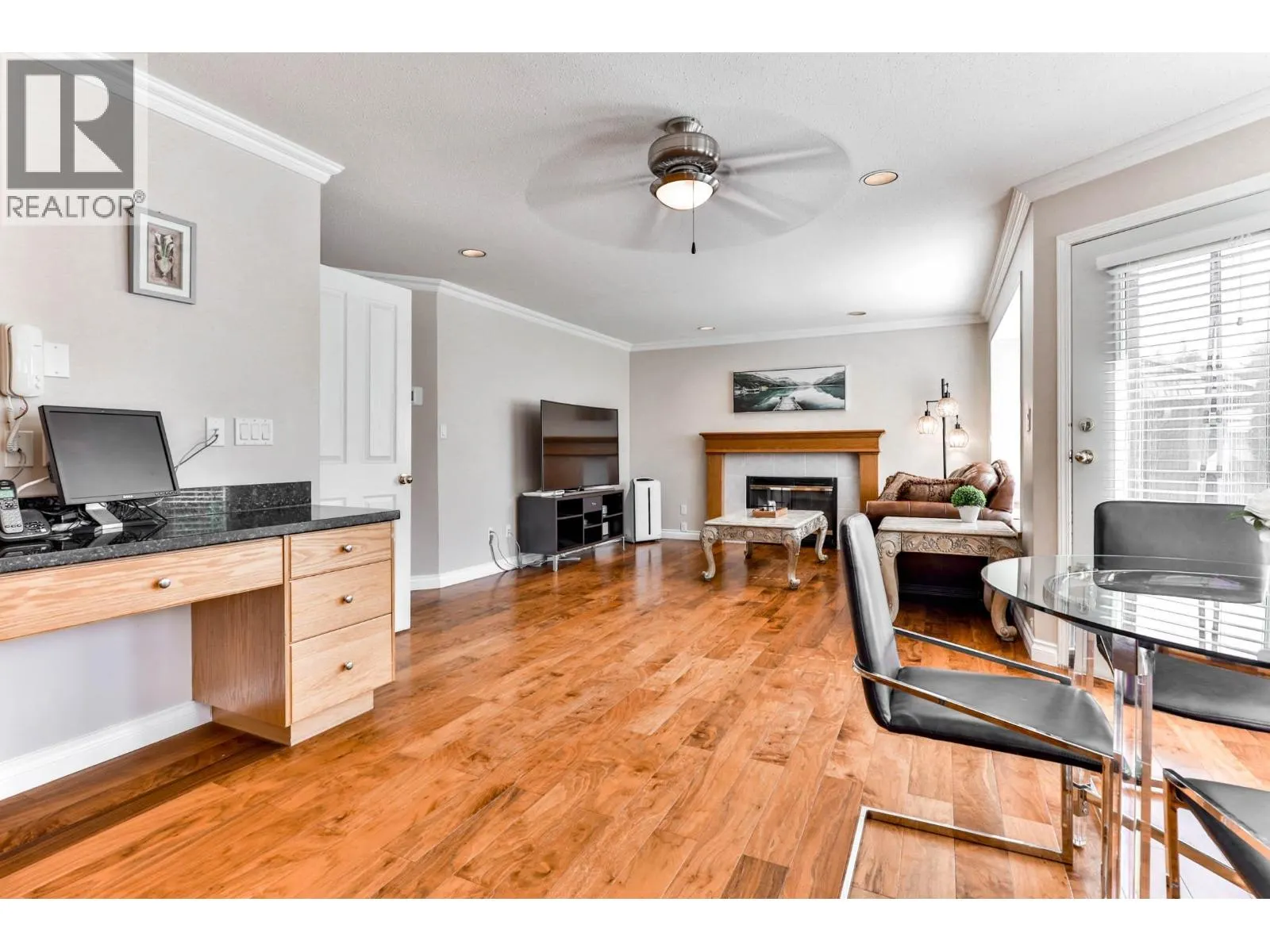 1831 WALNUT CRESCENT