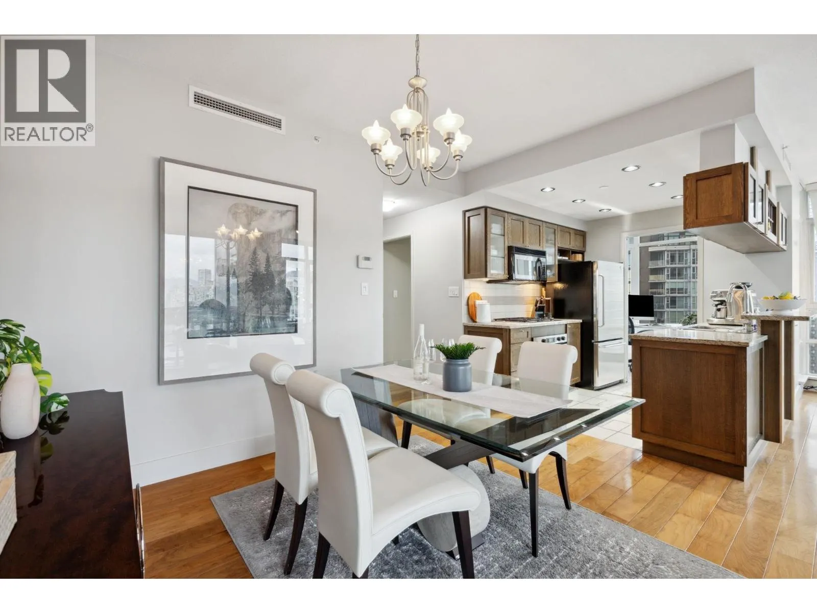 220X 1483 HOMER STREET