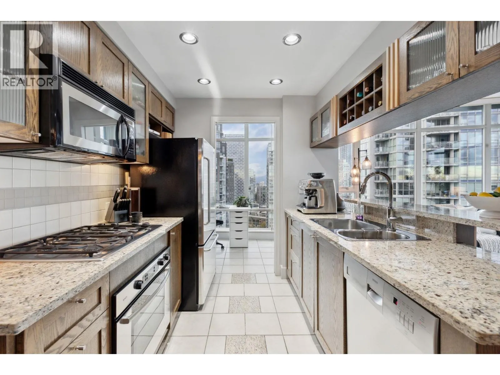 220X 1483 HOMER STREET