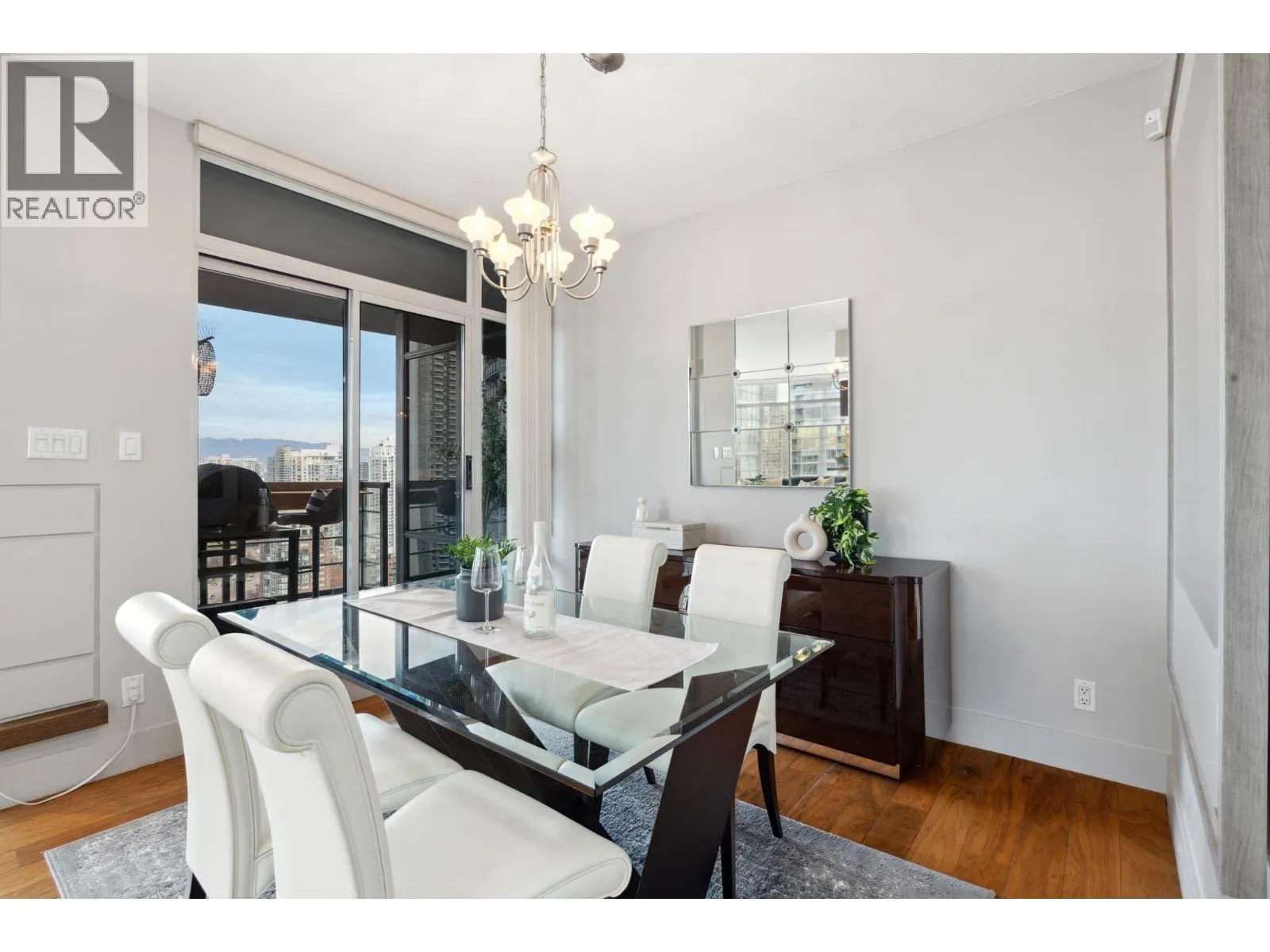 220X 1483 HOMER STREET