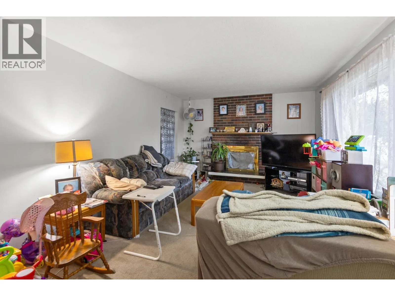6148 TRENT DRIVE