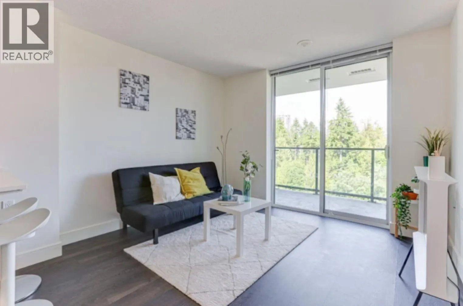 903 3007 GLEN DRIVE