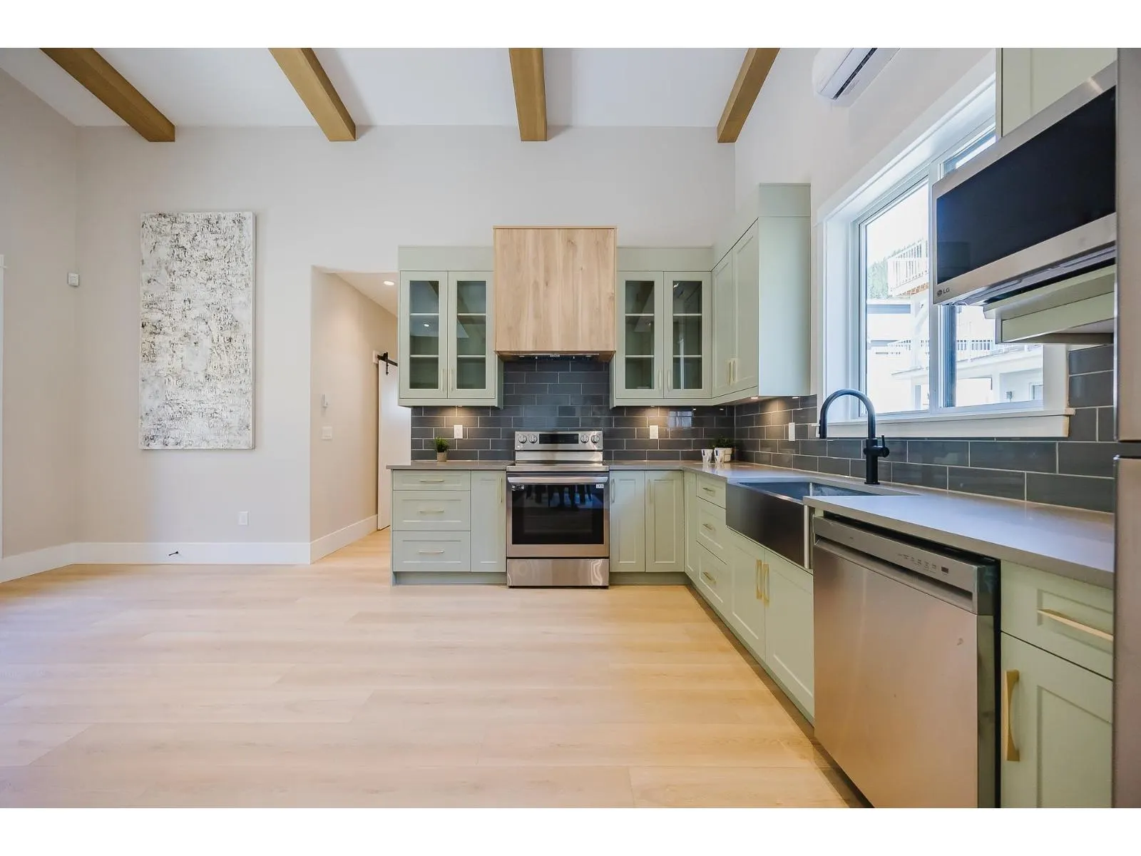 HG 184 71384 GROVE PLACE|Sunshine Valley