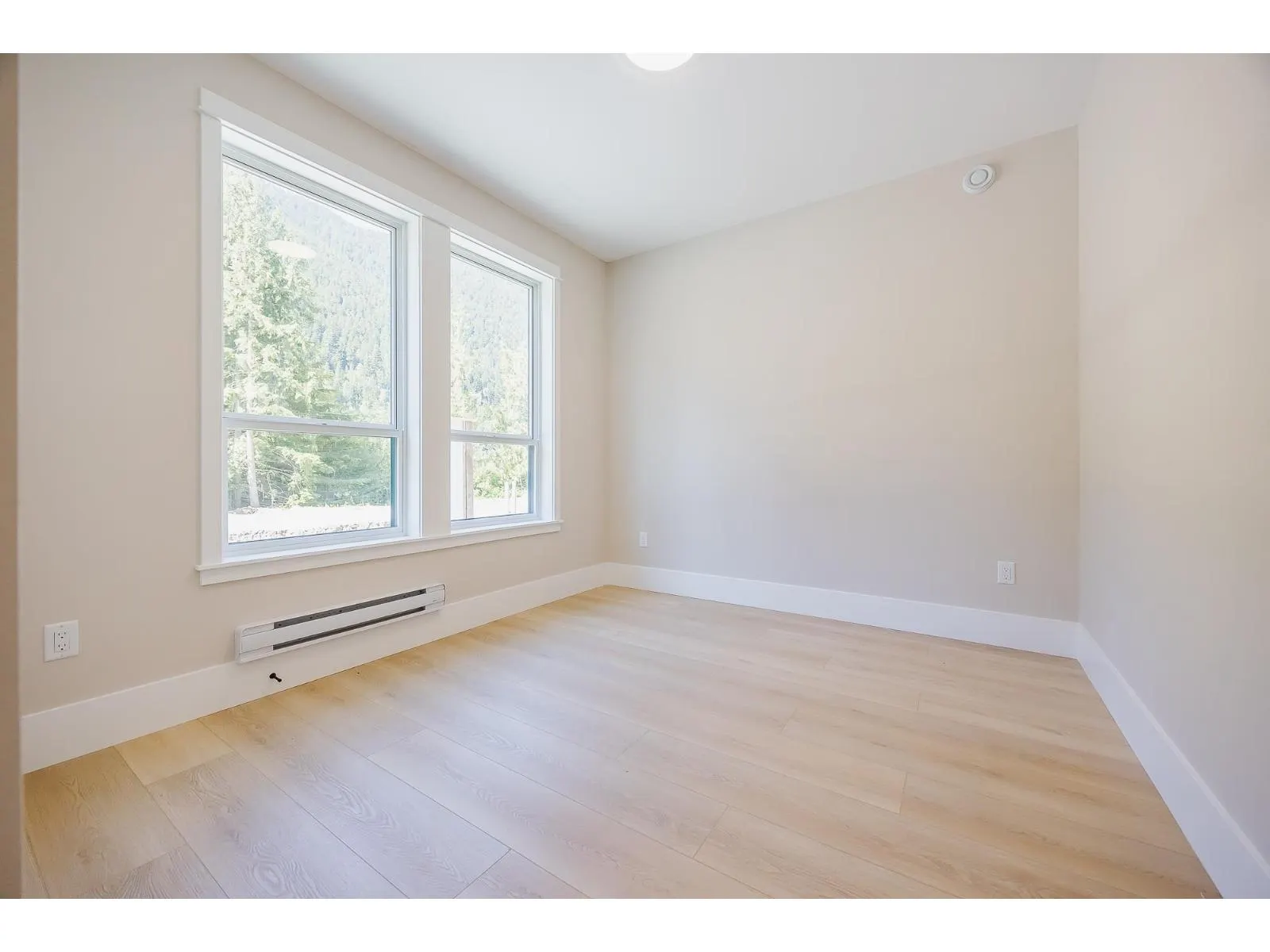 HG 184 71384 GROVE PLACE|Sunshine Valley