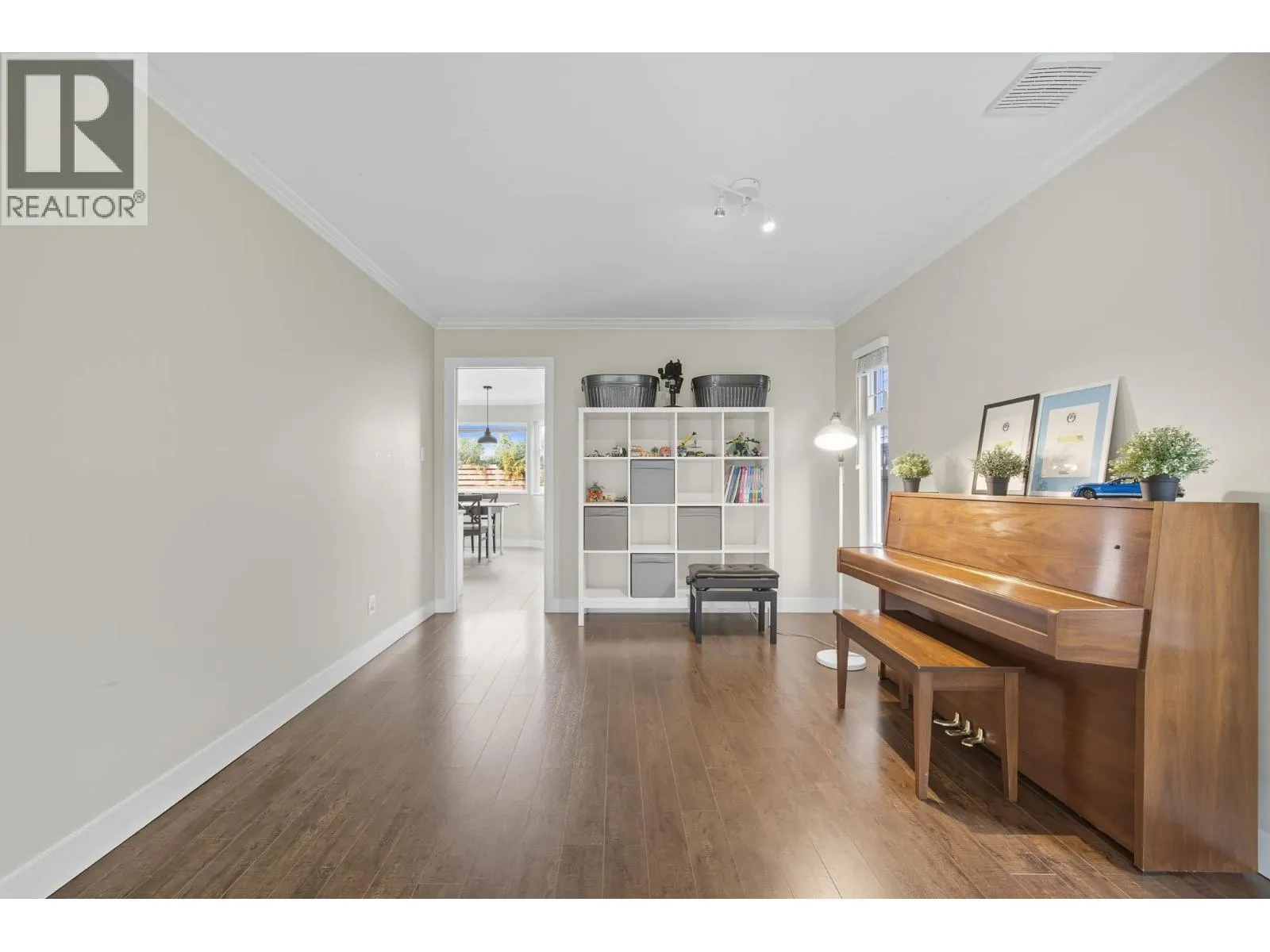 5571 PEARL COURT