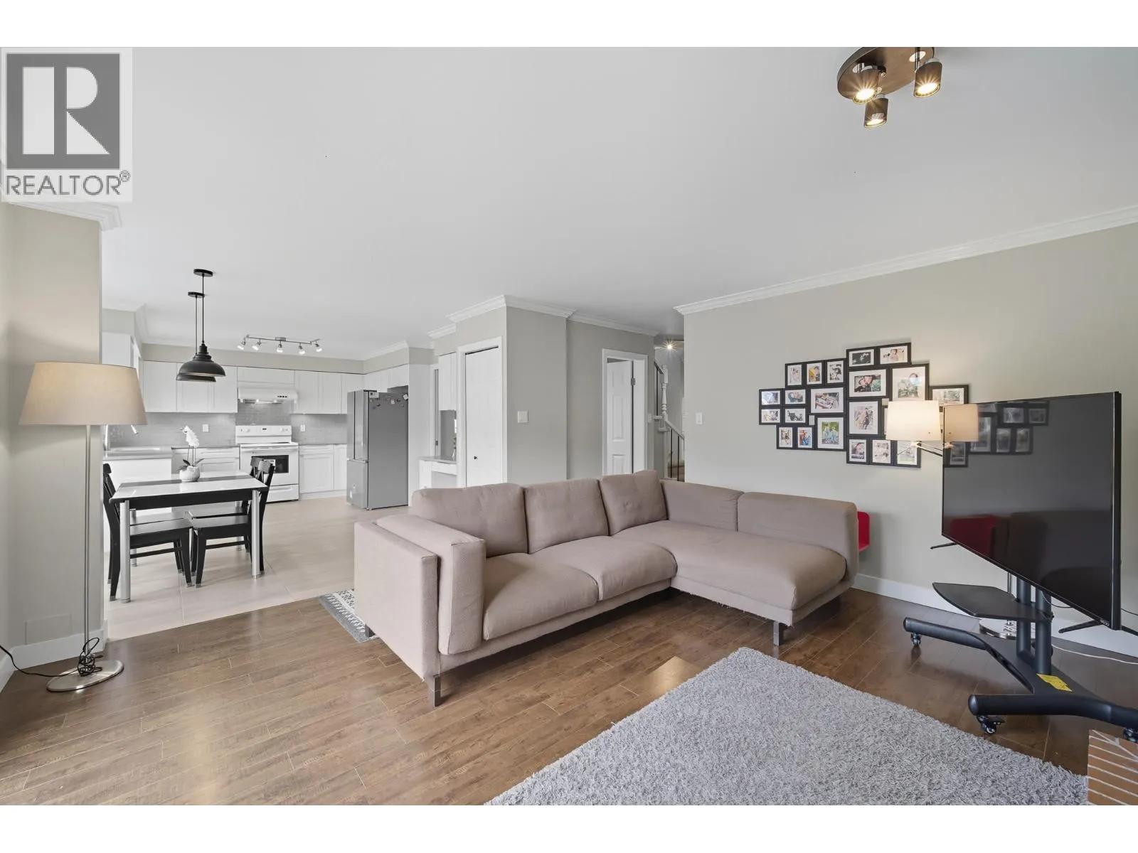 5571 PEARL COURT