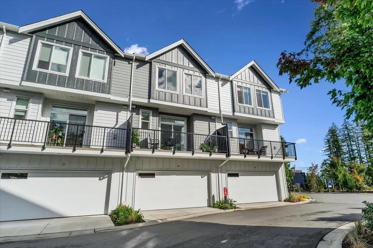 38 17458 100 AVENUE