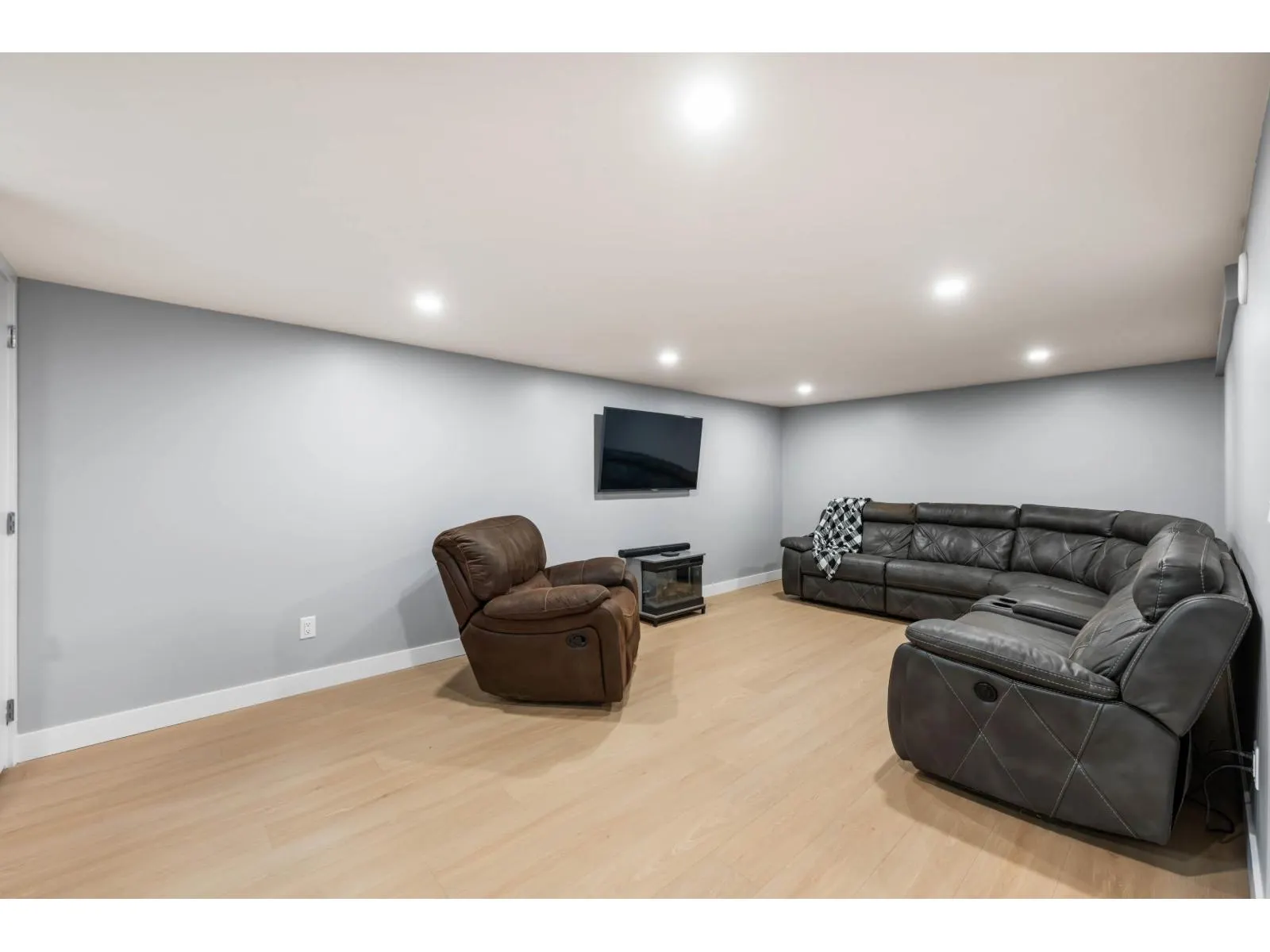 9725 HARRISON STREET|Chilliwack Proper West