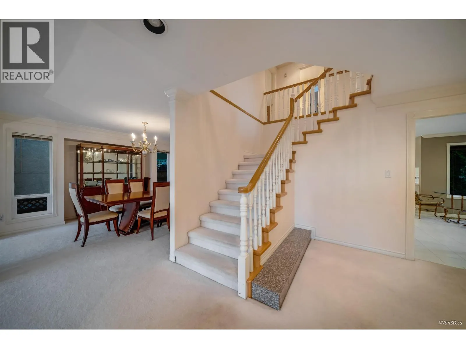 2599 DIAMOND CRESCENT