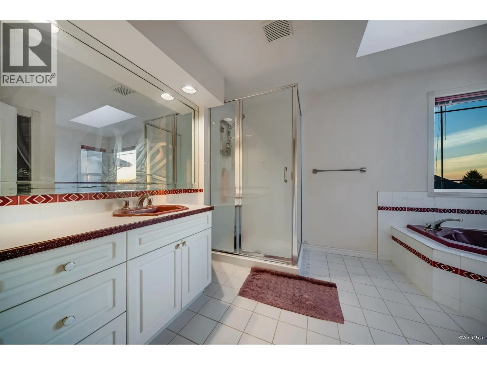 2599 DIAMOND CRESCENT