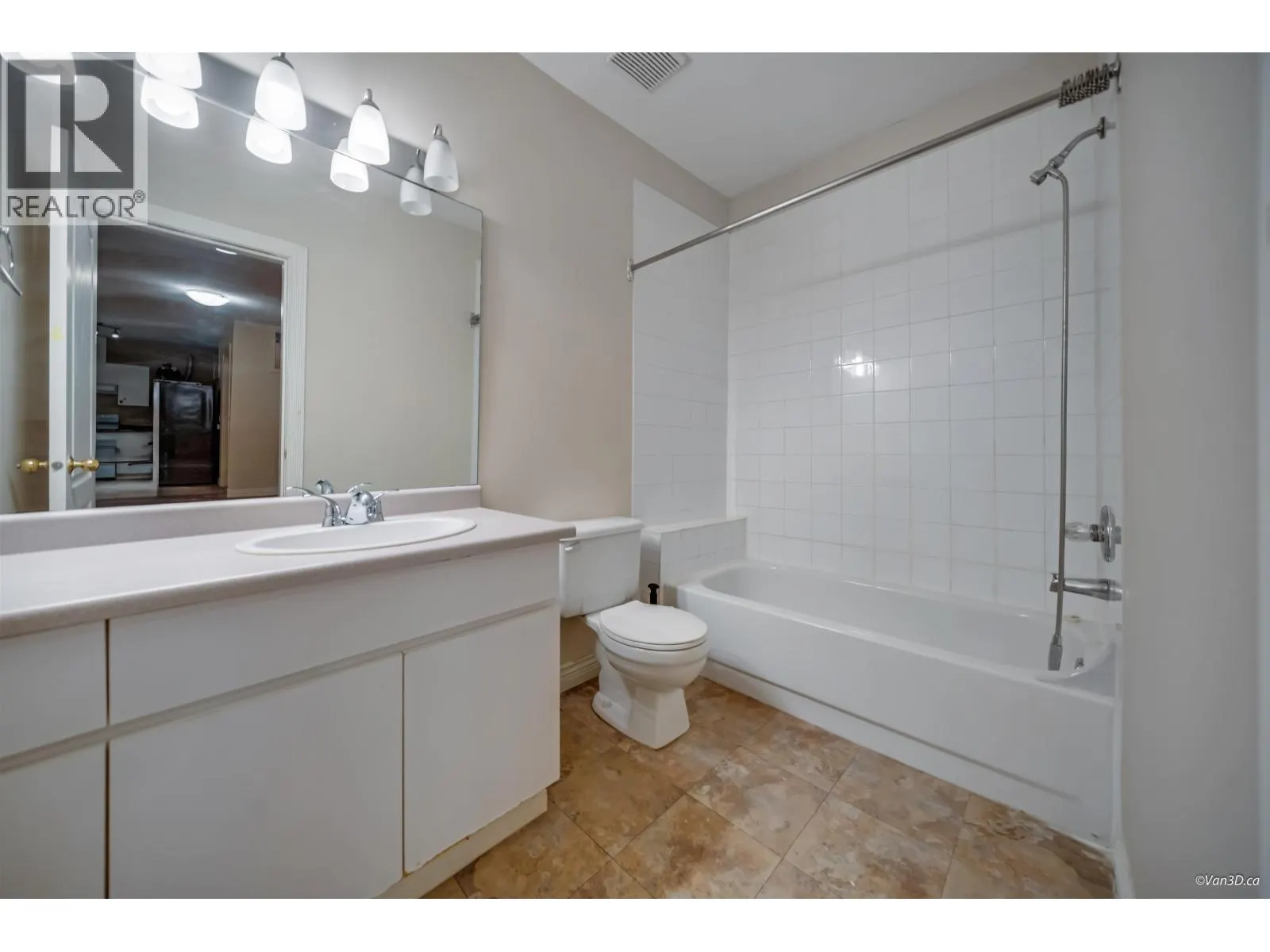 2599 DIAMOND CRESCENT