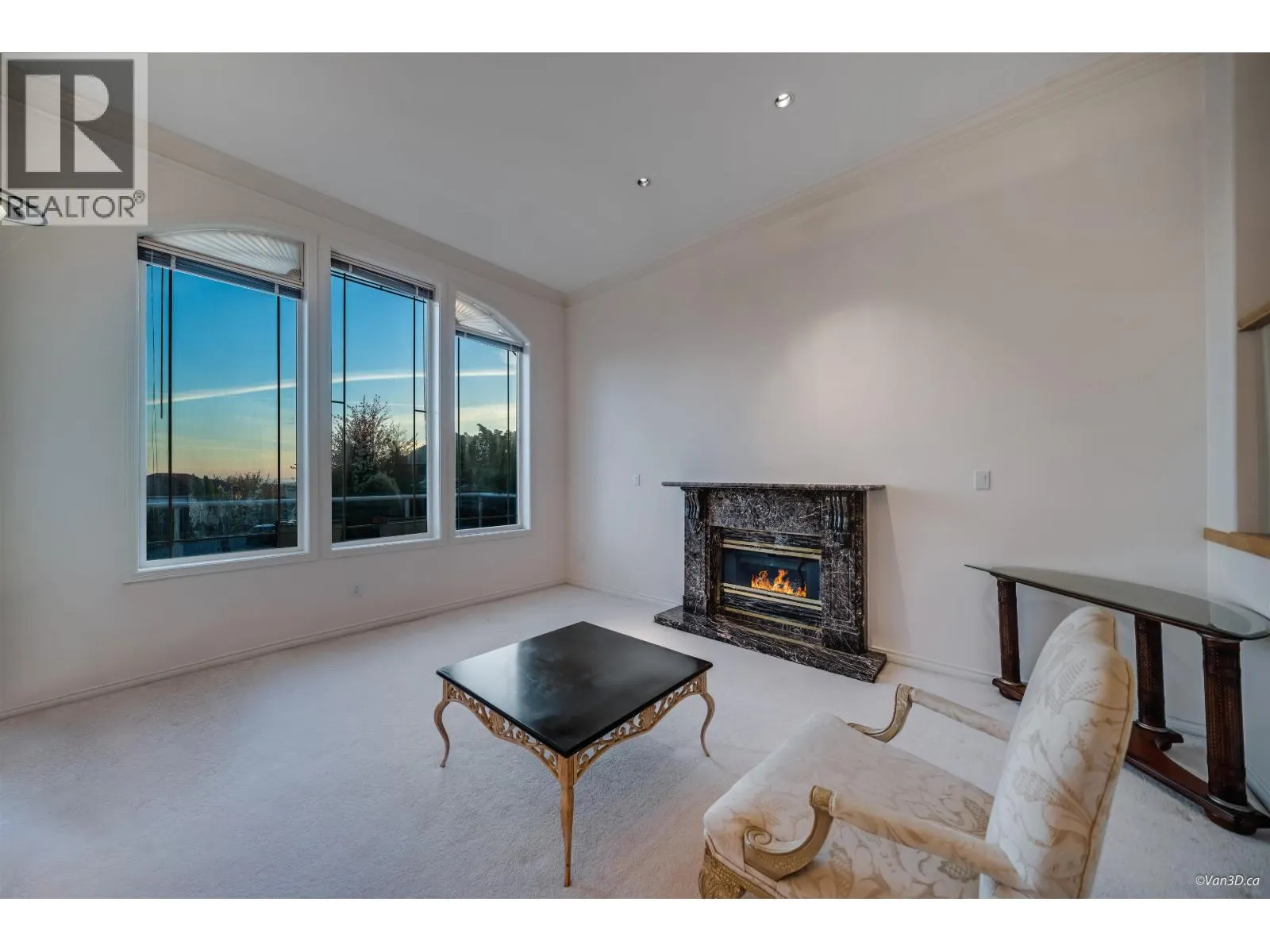 2599 DIAMOND CRESCENT