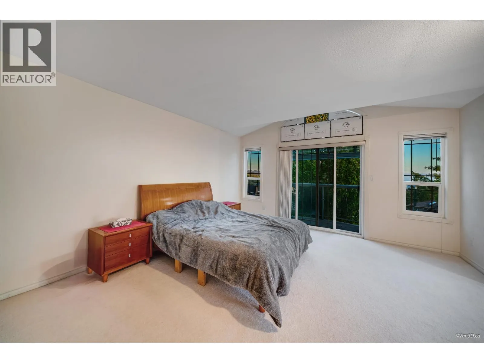 2599 DIAMOND CRESCENT