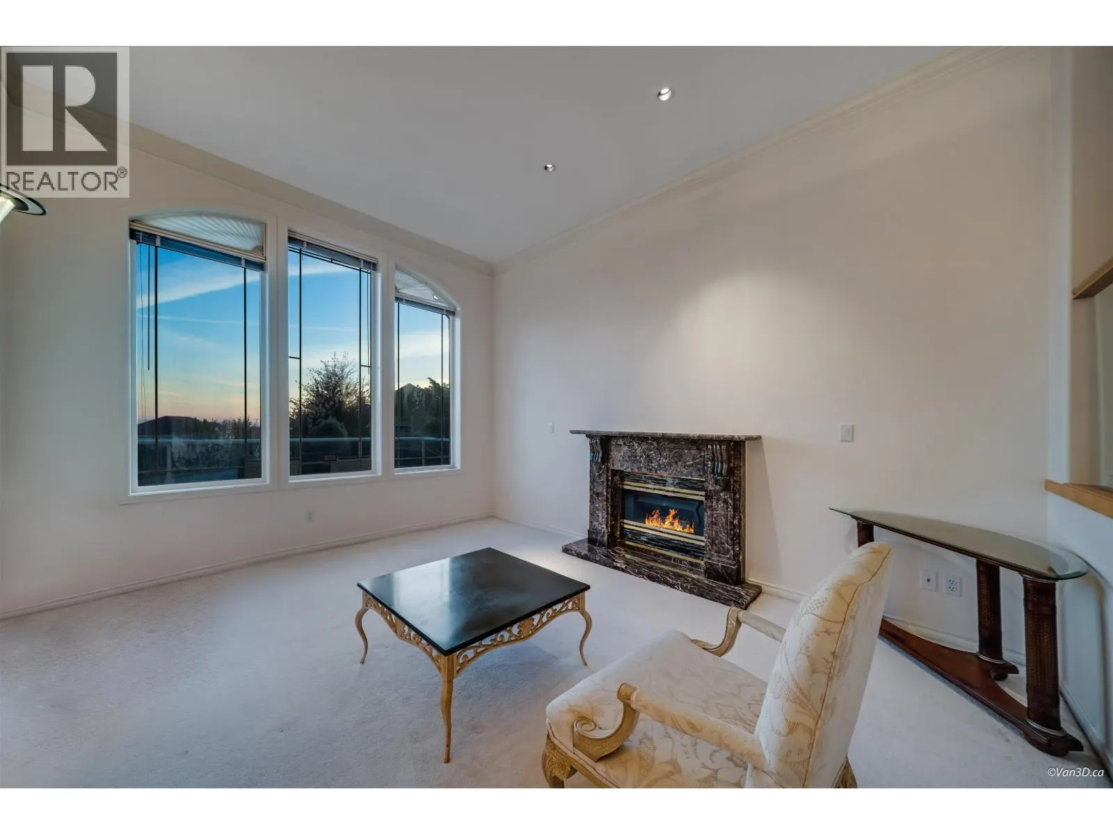 2599 DIAMOND CRESCENT