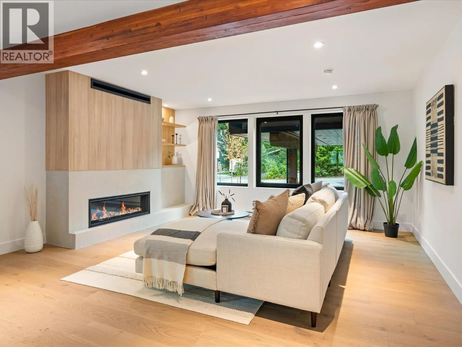 3005 BRIO ENTRANCE