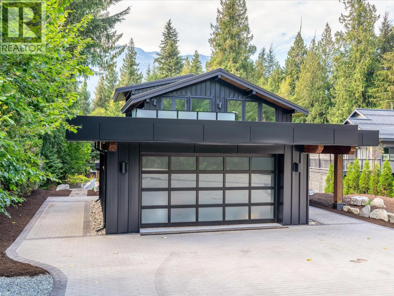 3005 BRIO ENTRANCE