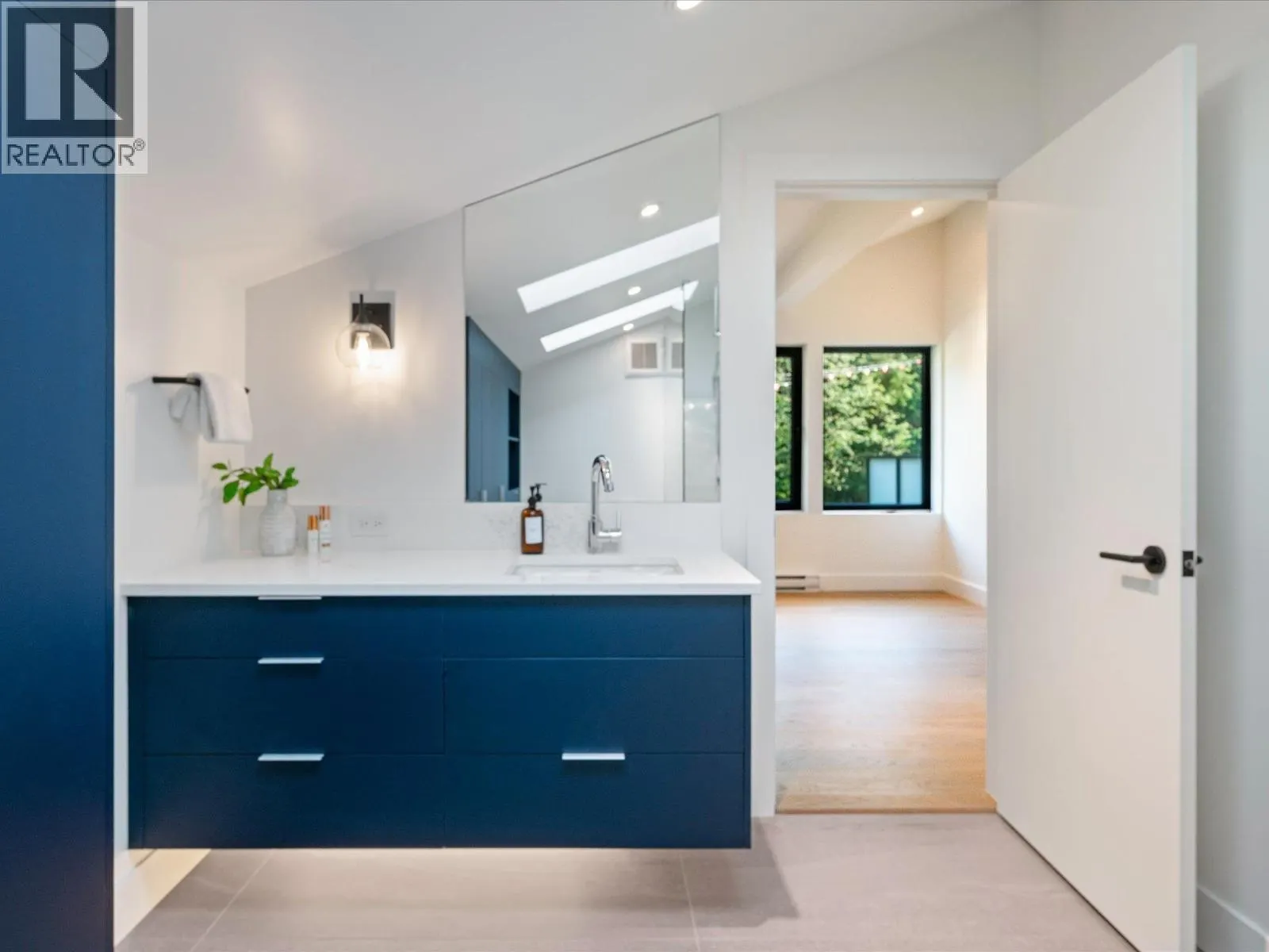 3005 BRIO ENTRANCE