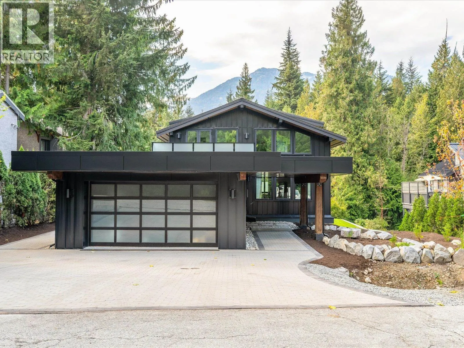 3005 BRIO ENTRANCE