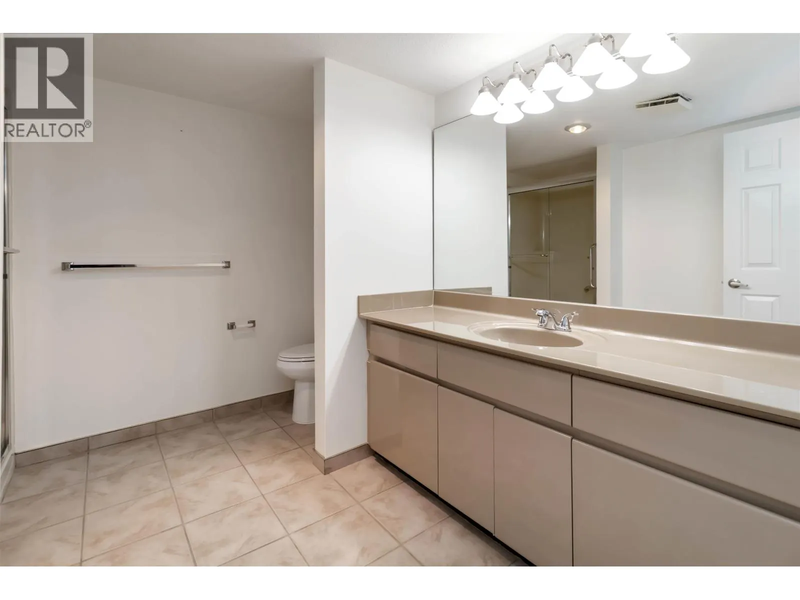 102 1230 QUAYSIDE DRIVE