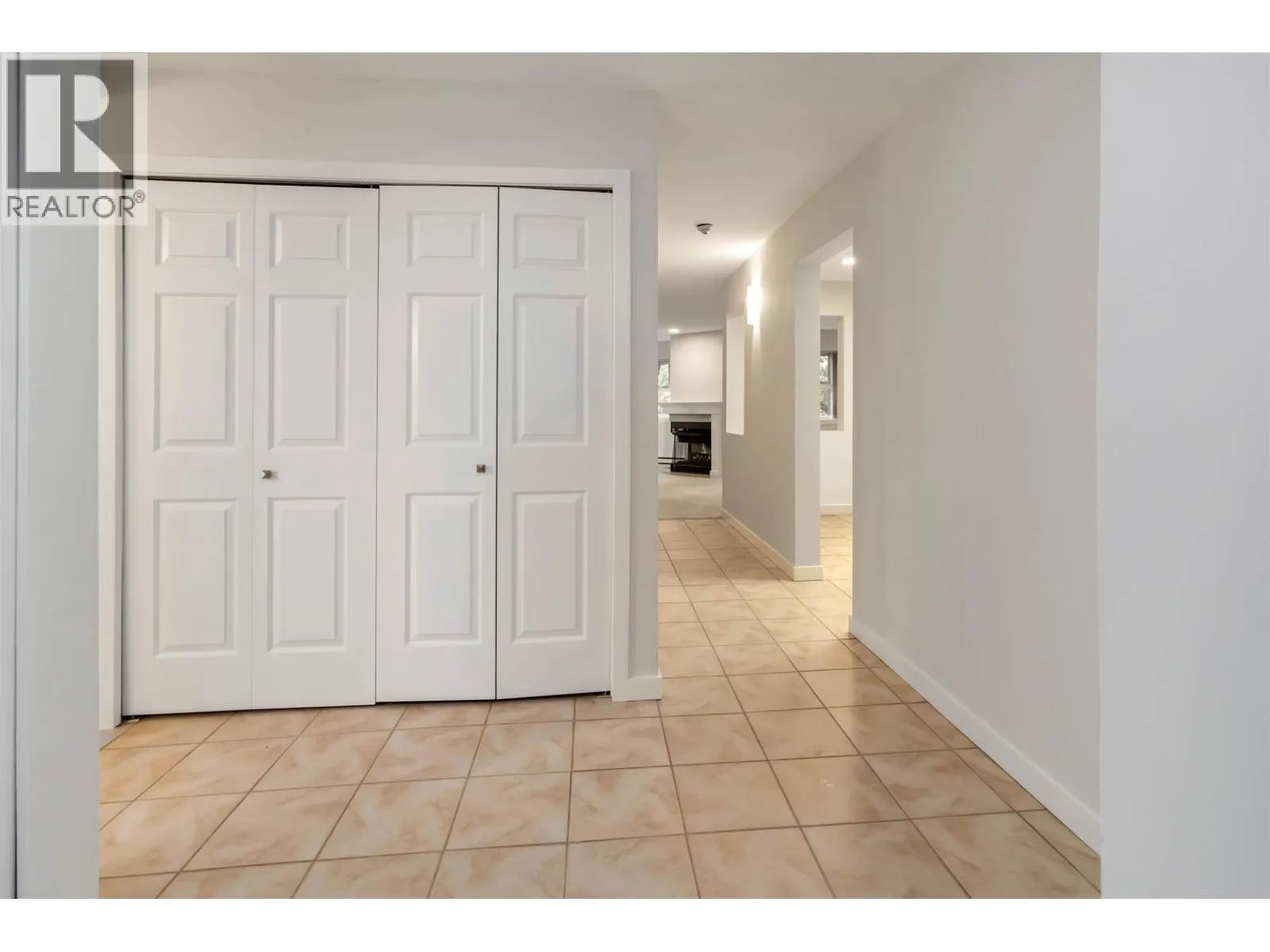 102 1230 QUAYSIDE DRIVE