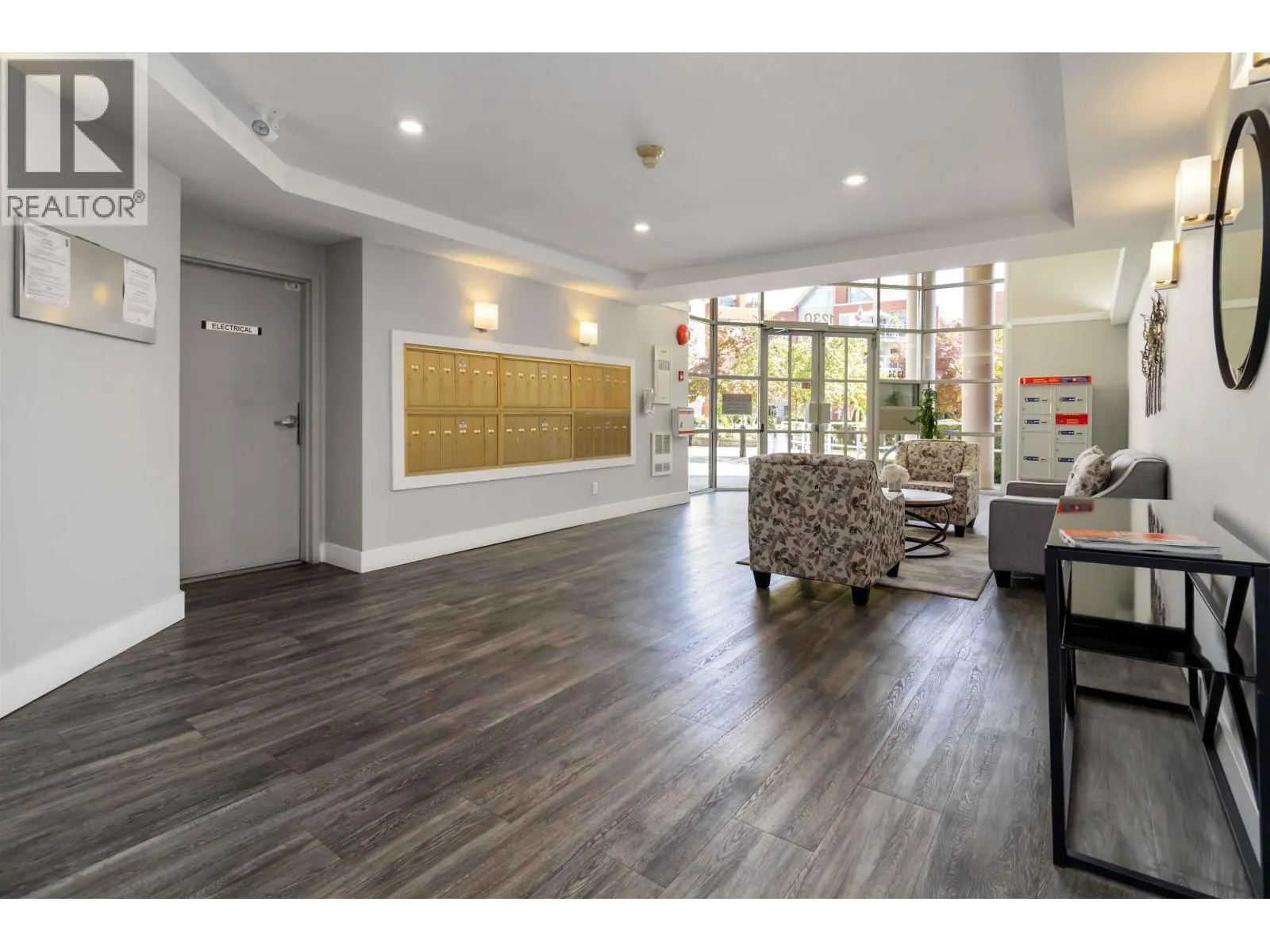 102 1230 QUAYSIDE DRIVE