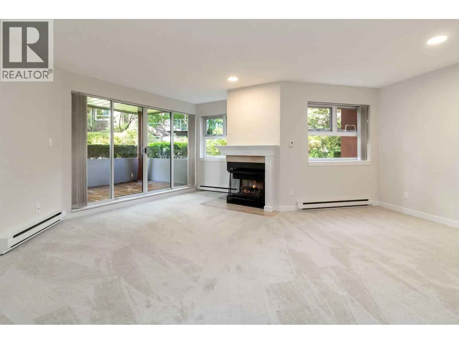 102 1230 QUAYSIDE DRIVE
