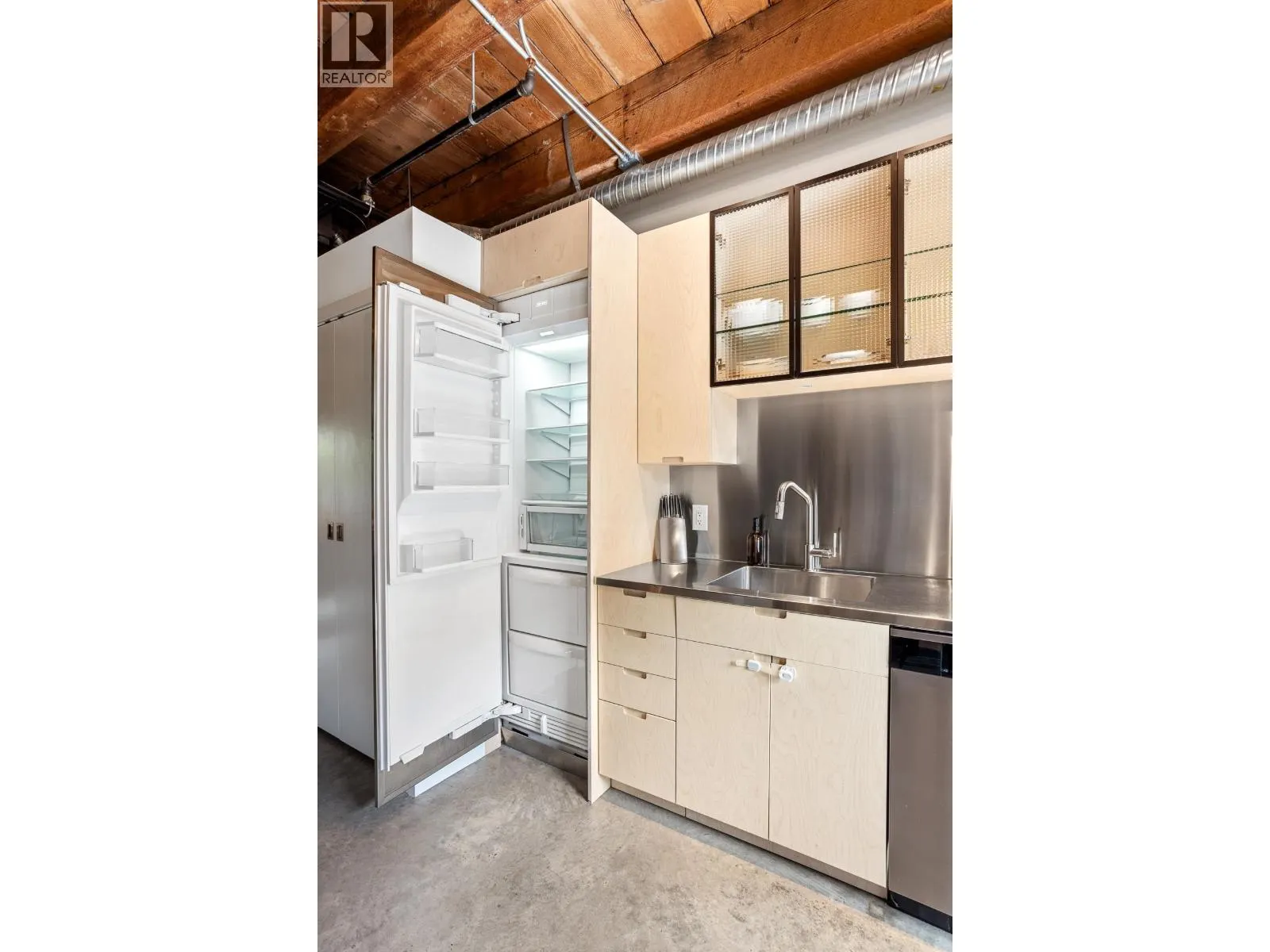 310 55 E CORDOVA STREET