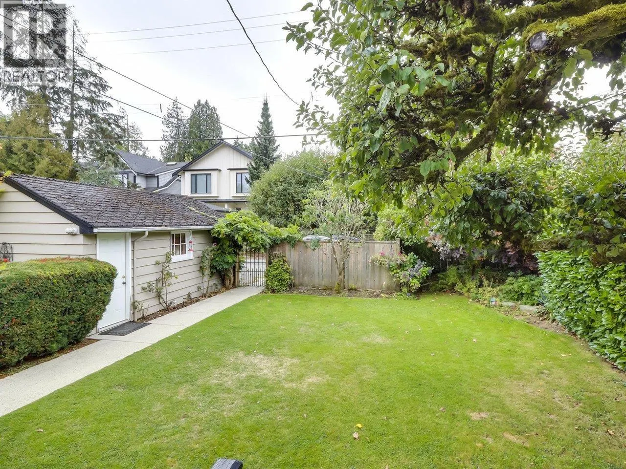 3238 W KING EDWARD AVENUE