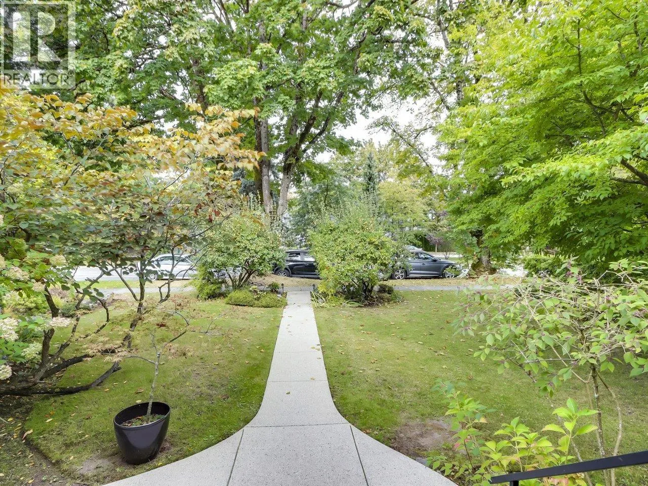 3238 W KING EDWARD AVENUE