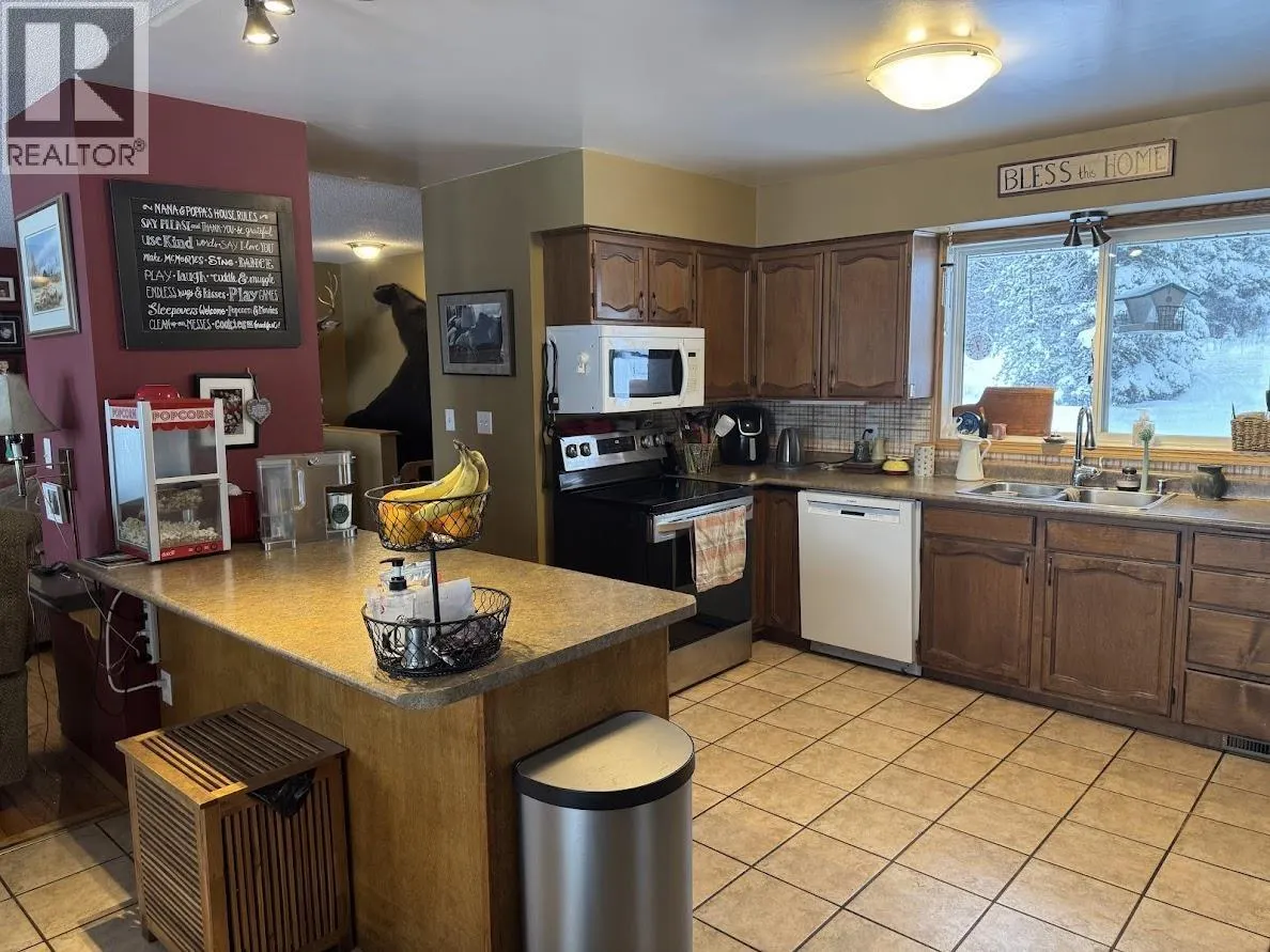 3705 E TCHESINKUT LAKE ROAD