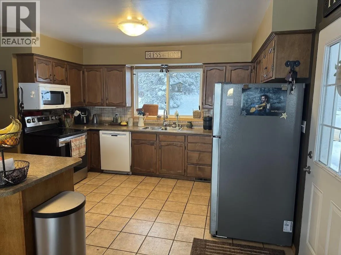 3705 E TCHESINKUT LAKE ROAD