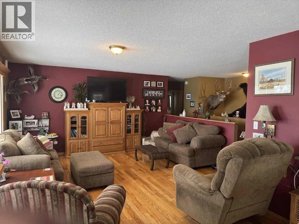 3705 E TCHESINKUT LAKE ROAD