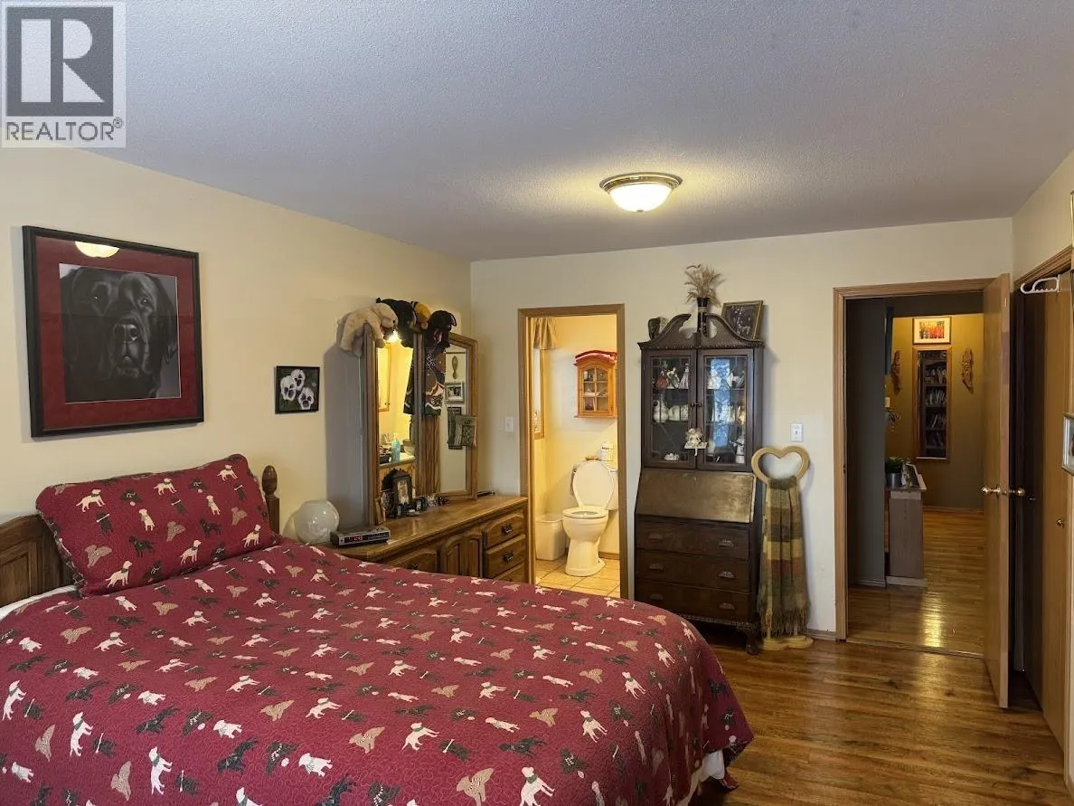 3705 E TCHESINKUT LAKE ROAD