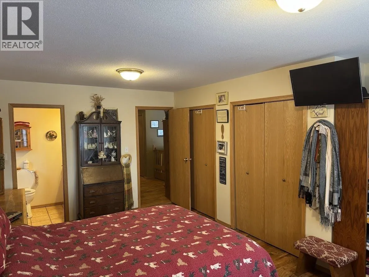 3705 E TCHESINKUT LAKE ROAD
