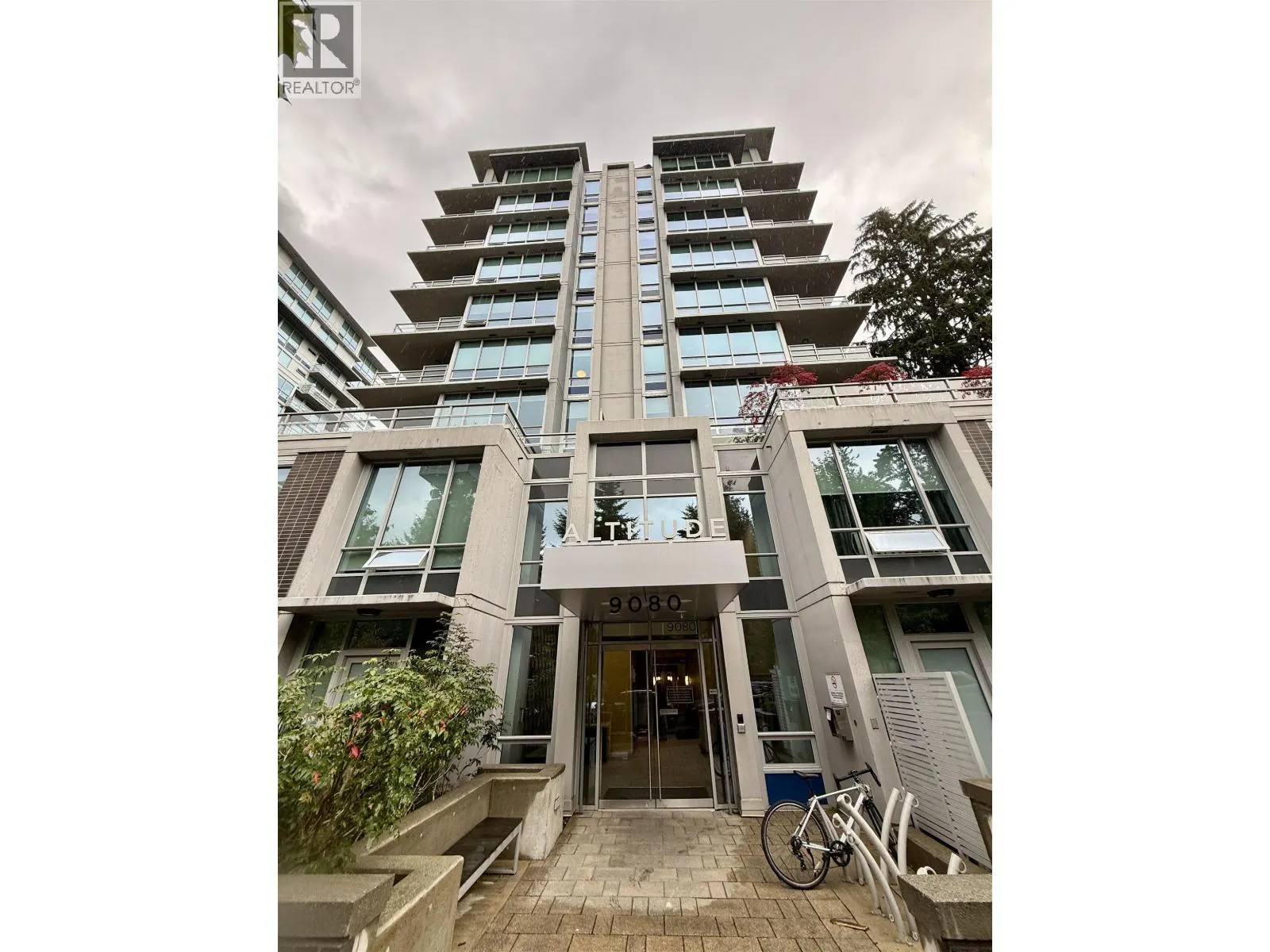 706 9080 UNIVERSITY CRESCENT