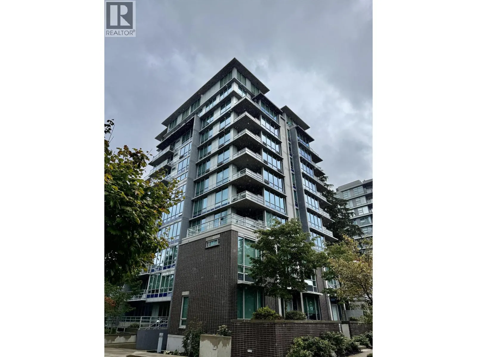 706 9080 UNIVERSITY CRESCENT