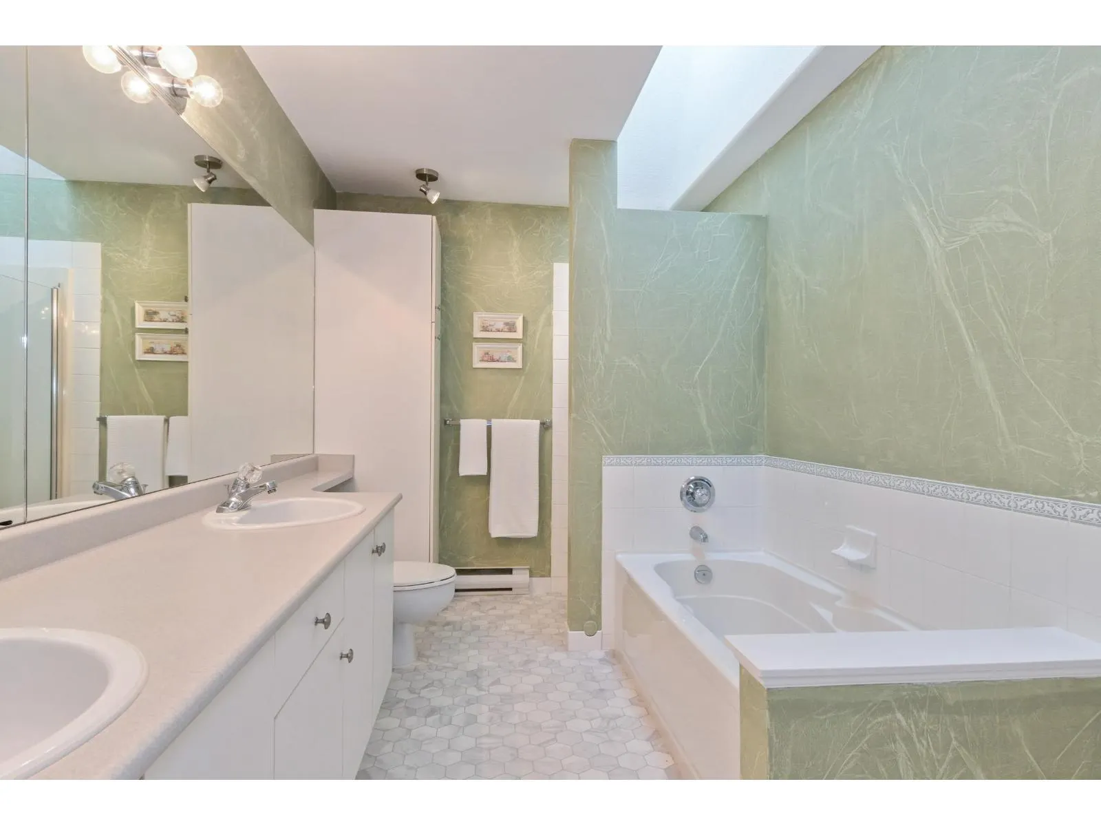 22 8890 WALNUT GROVE DRIVE