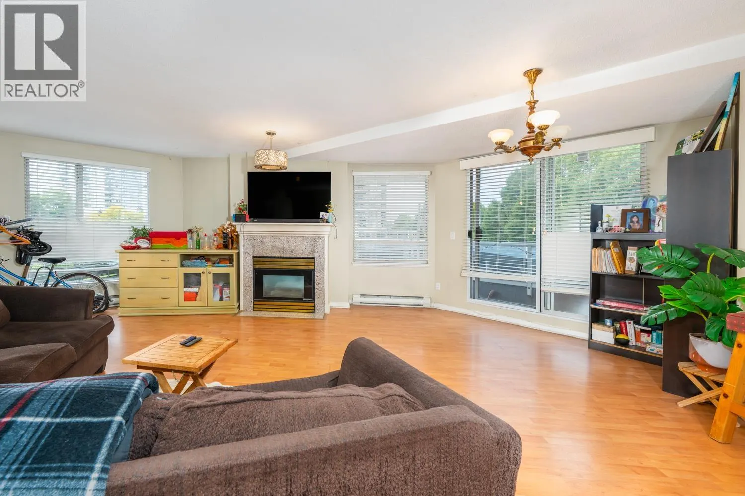 405 1185 QUAYSIDE DRIVE