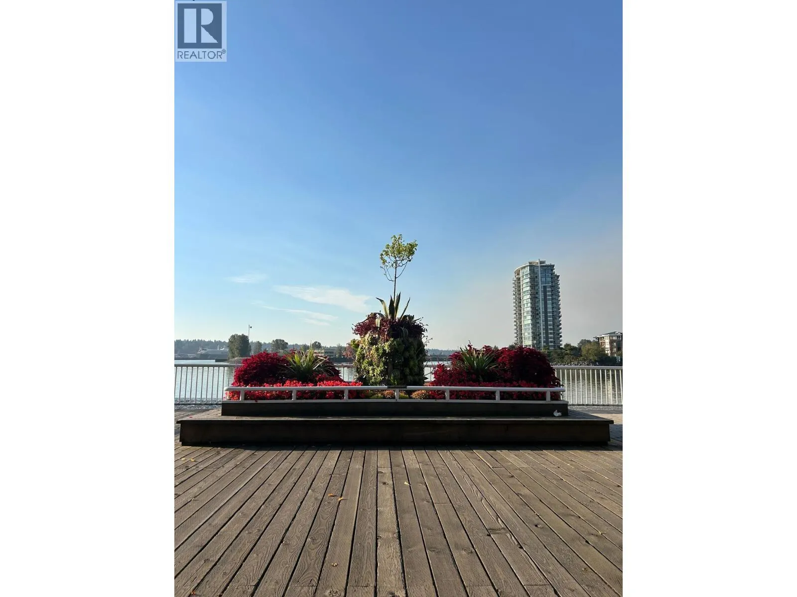 405 1185 QUAYSIDE DRIVE