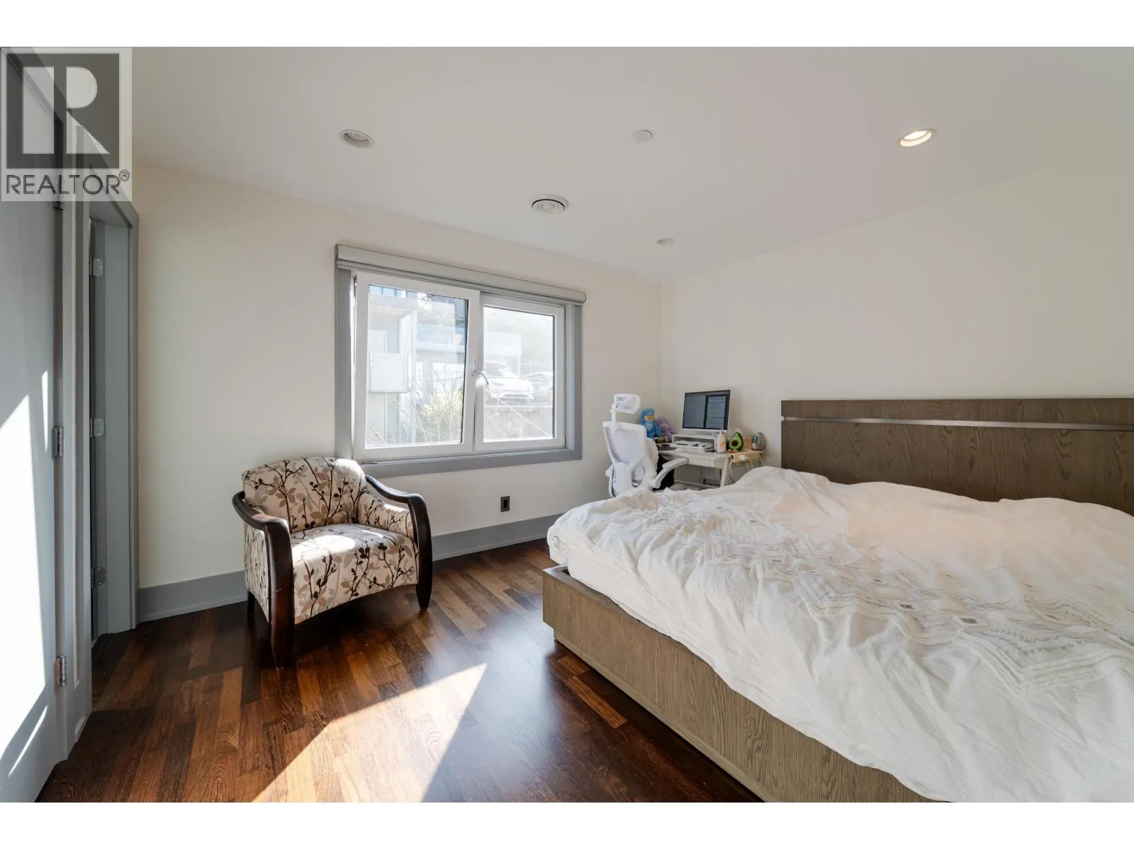4371 PUGET DRIVE