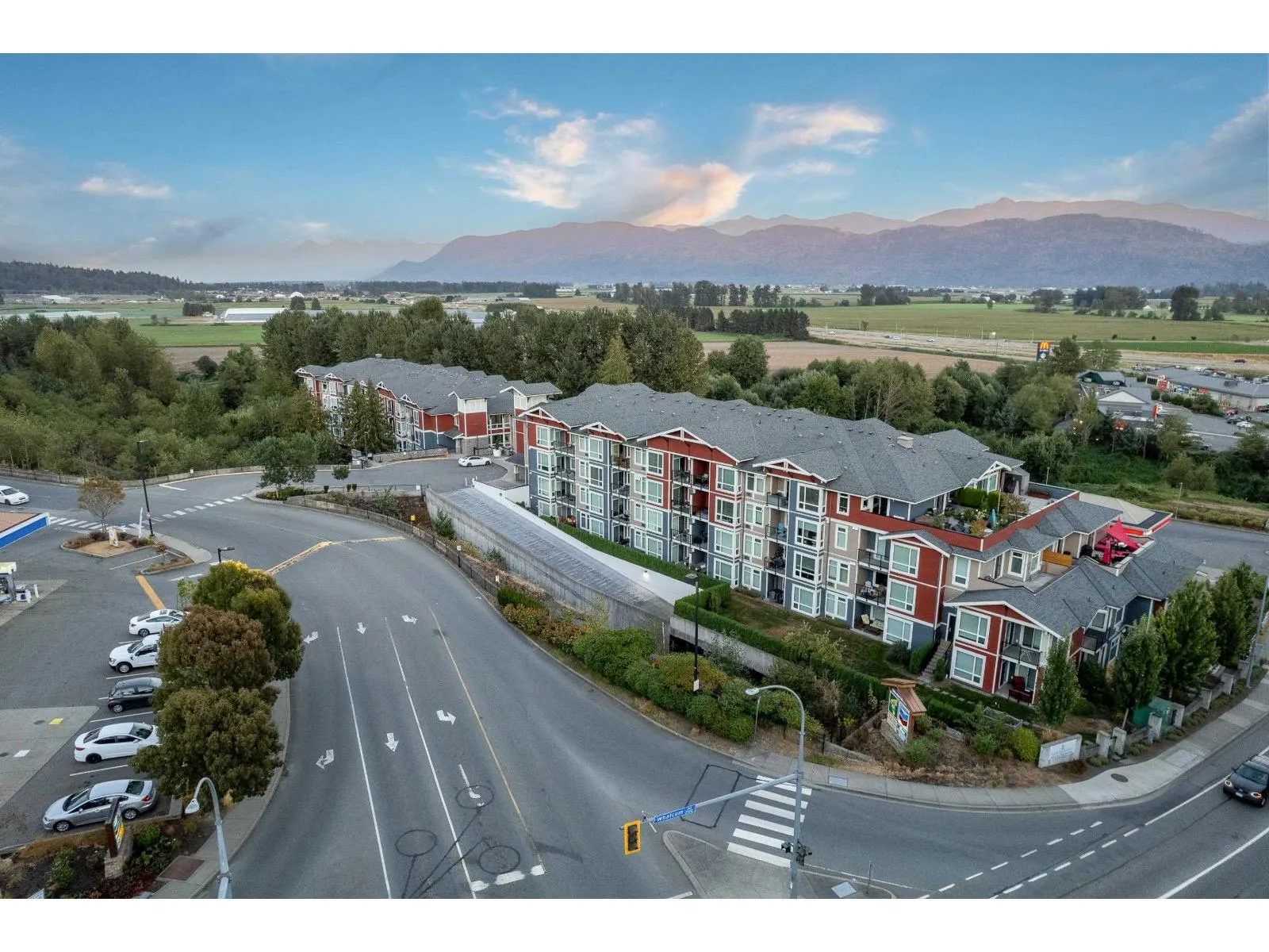 406 2242 WHATCOM ROAD