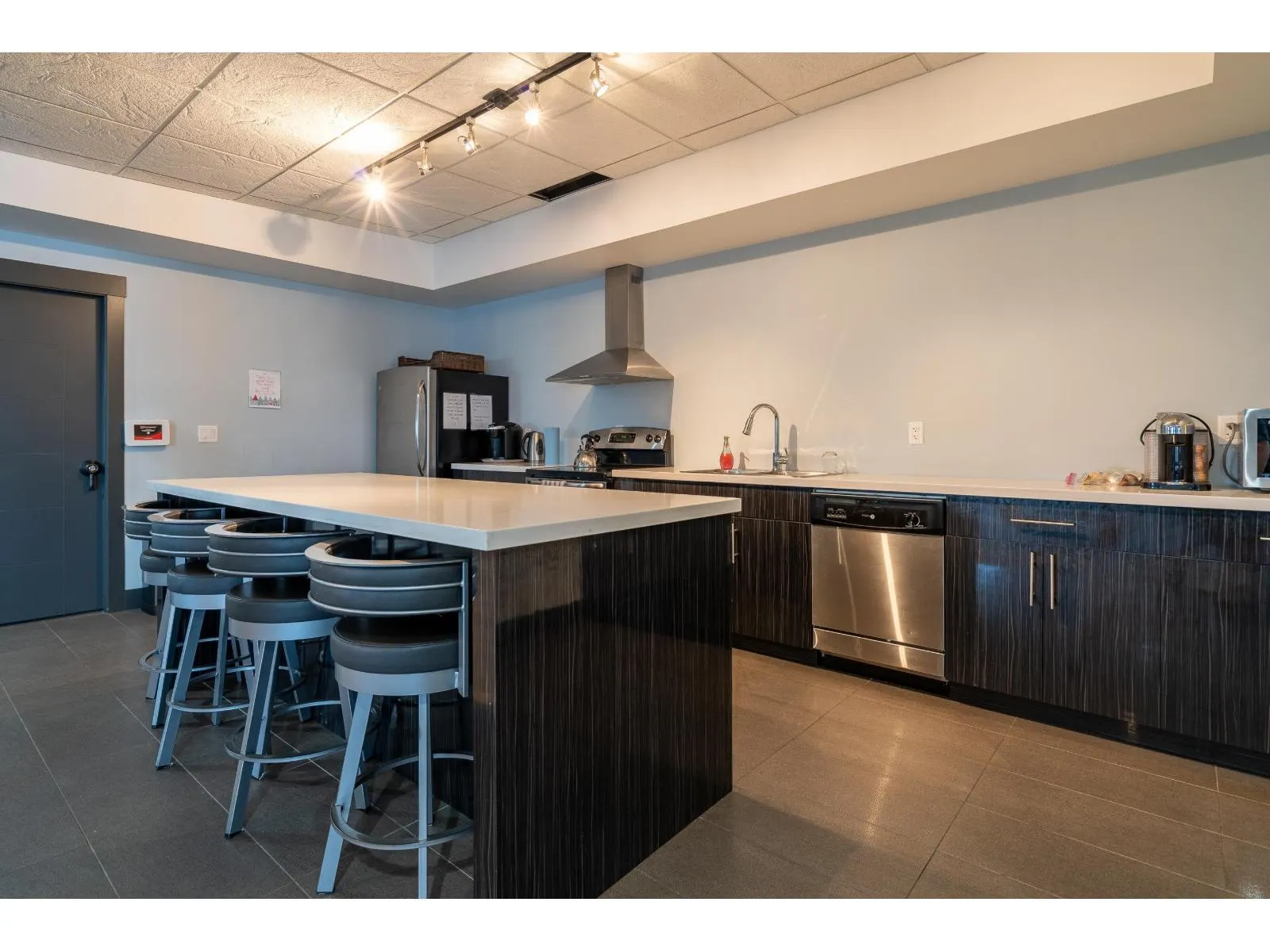 406 2242 WHATCOM ROAD