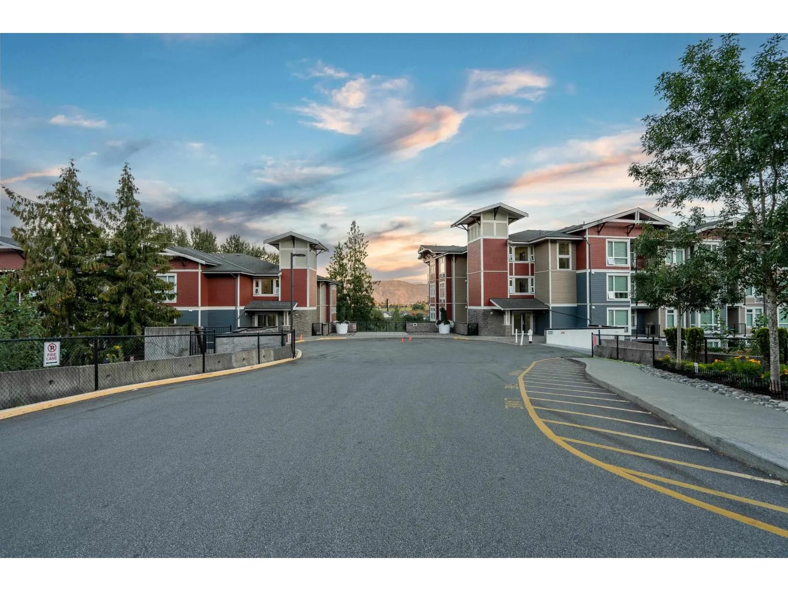 406 2242 WHATCOM ROAD