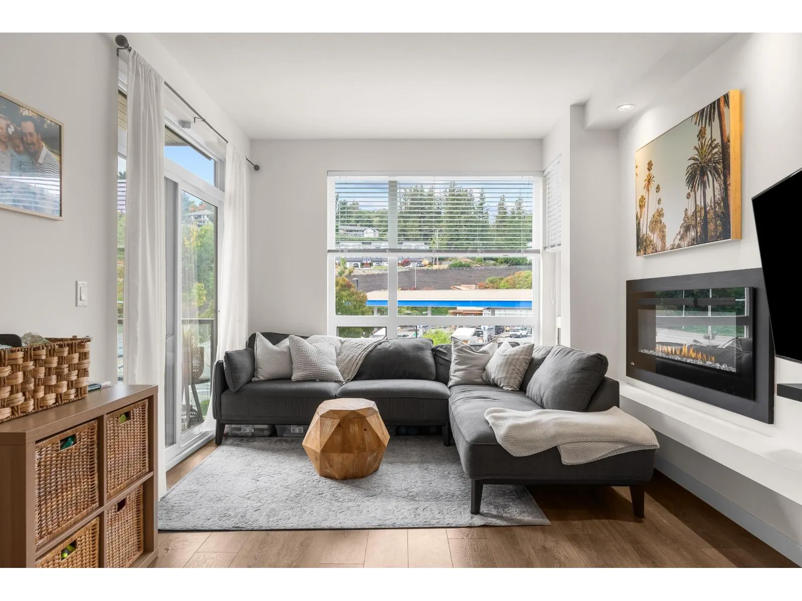 406 2242 WHATCOM ROAD