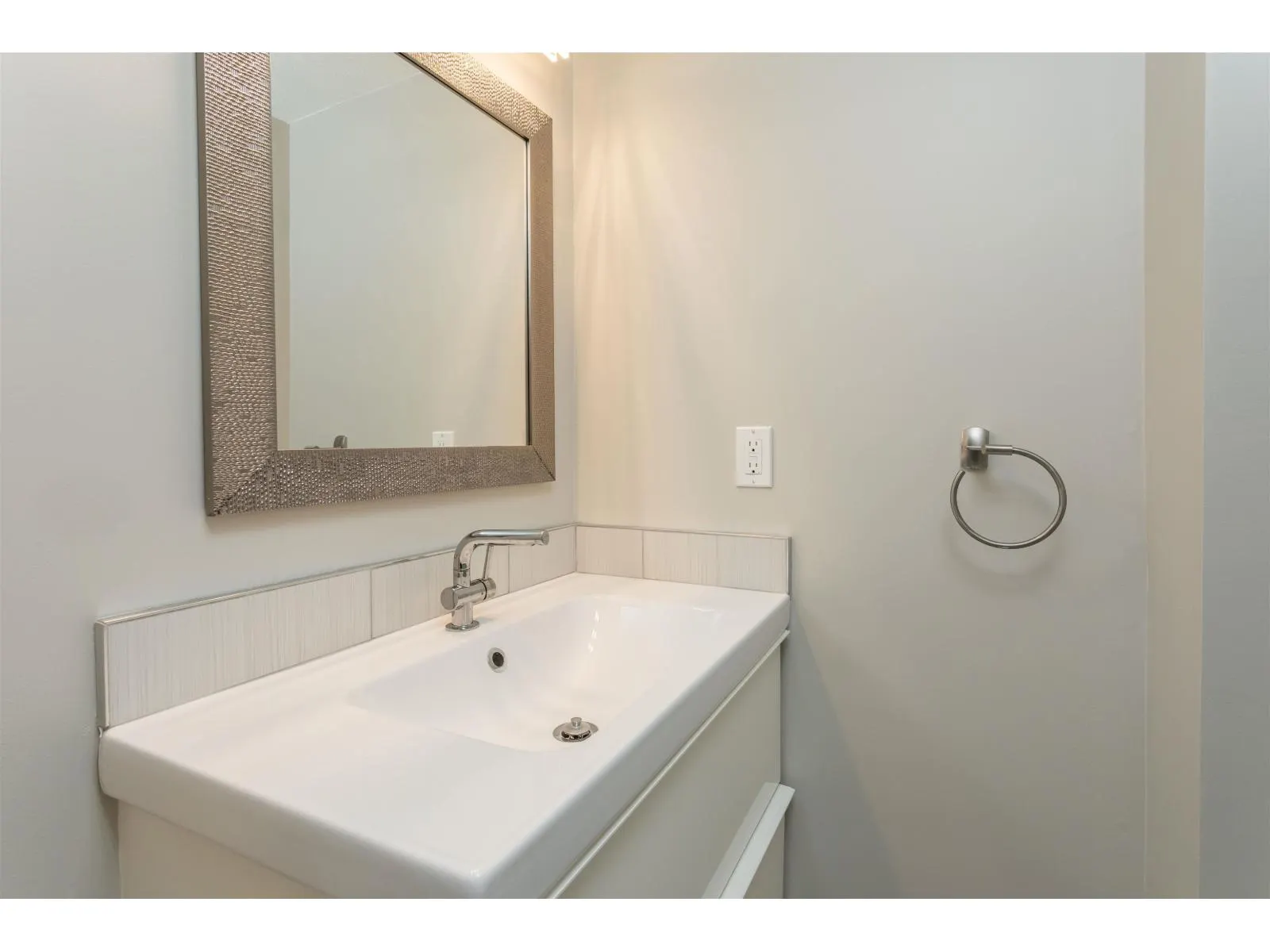 103 12743 16 AVENUE