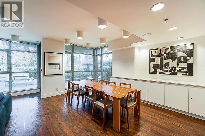 2605 3008 GLEN DRIVE