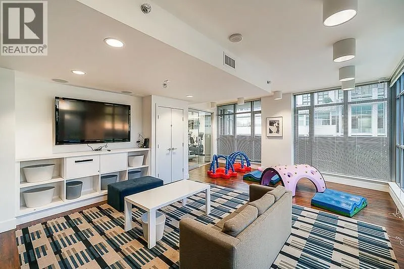 2605 3008 GLEN DRIVE