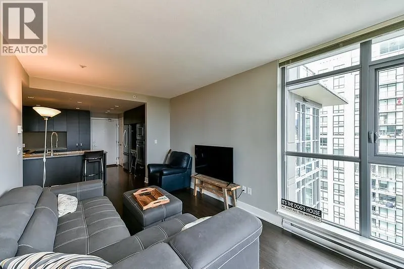2605 3008 GLEN DRIVE
